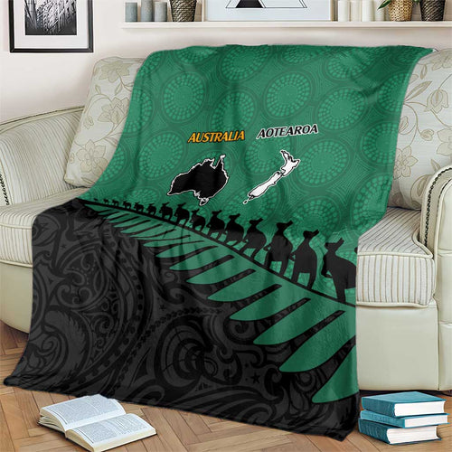 Australia New Zealand Rugby Blanket Green Aboriginal Wallabies and Maori Black Fern - Aussie Hoodie