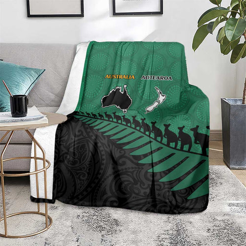 Australia New Zealand Rugby Blanket Green Aboriginal Wallabies and Maori Black Fern - Aussie Hoodie