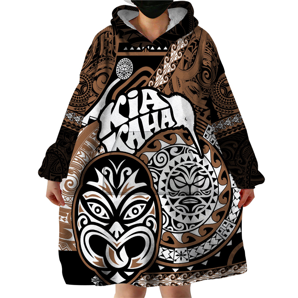 Te Reo Maori New Zealand Wearable Blanket Hoodie Aotearoa Kia Haka Maori Tribal Tattoo Gold Style LT9