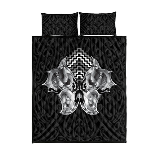 Aotearoa Kowhaiwhai Poutama Black Motif Quilt Bed Set