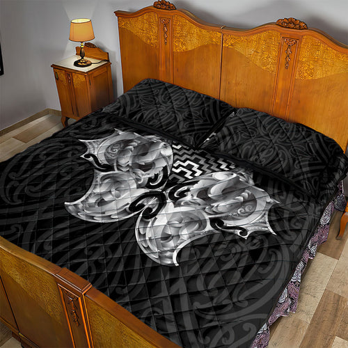 Aotearoa Kowhaiwhai Poutama Black Motif Quilt Bed Set