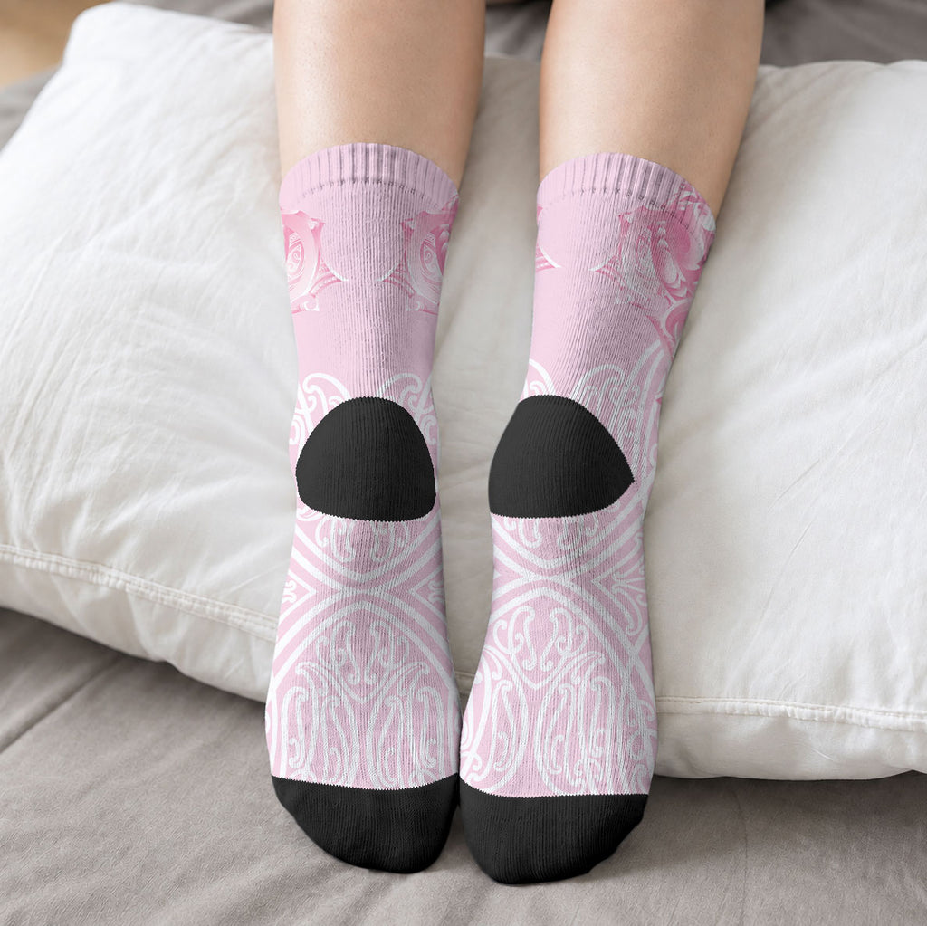 Aotearoa Kowhaiwhai Poutama Pink Motif Crew Socks