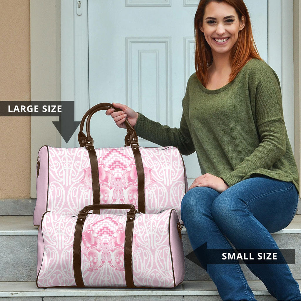 Aotearoa Kowhaiwhai Poutama Pink Motif Travel Bag