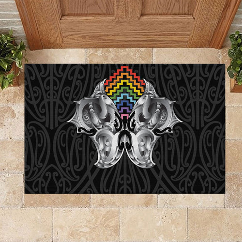 Aotearoa Kowhaiwhai Poutama Rainbow Motif Rubber Doormat
