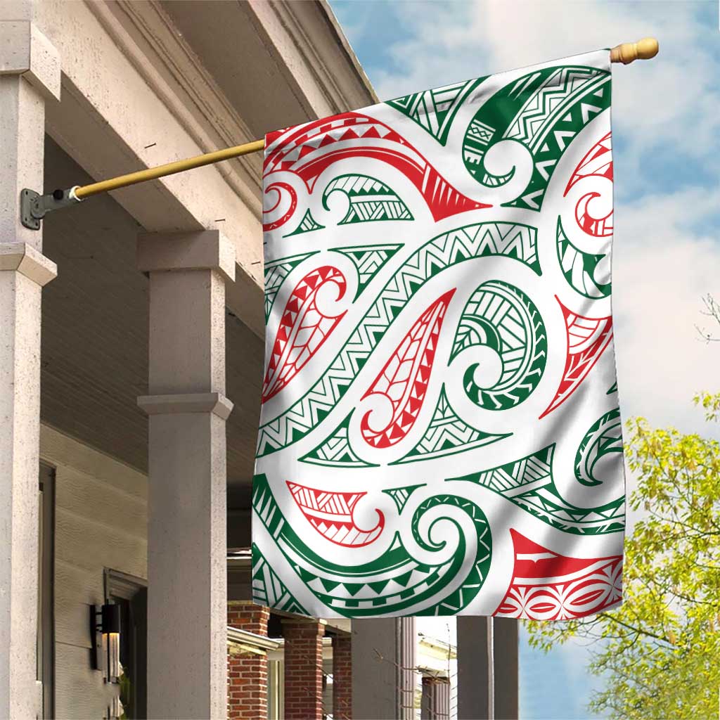 New Zealand Kowhaiwhai Christmas Garden Flag Traditional Maori Koru Pattern - Aussie Hoodie
