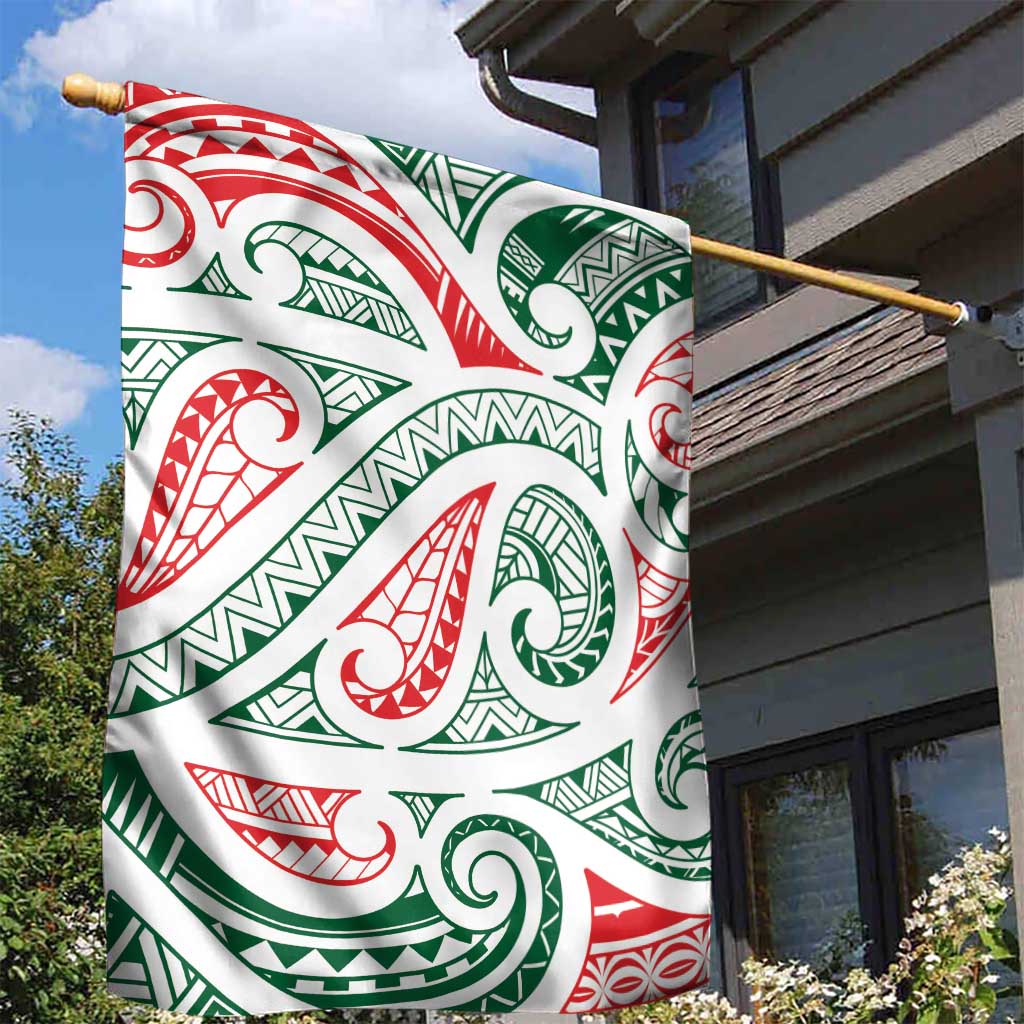 New Zealand Kowhaiwhai Christmas Garden Flag Traditional Maori Koru Pattern - Aussie Hoodie