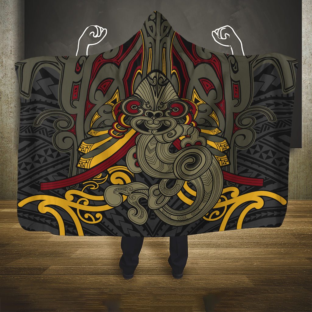 Maori Hei Tiki Tribal Tattoo Hooded Blanket