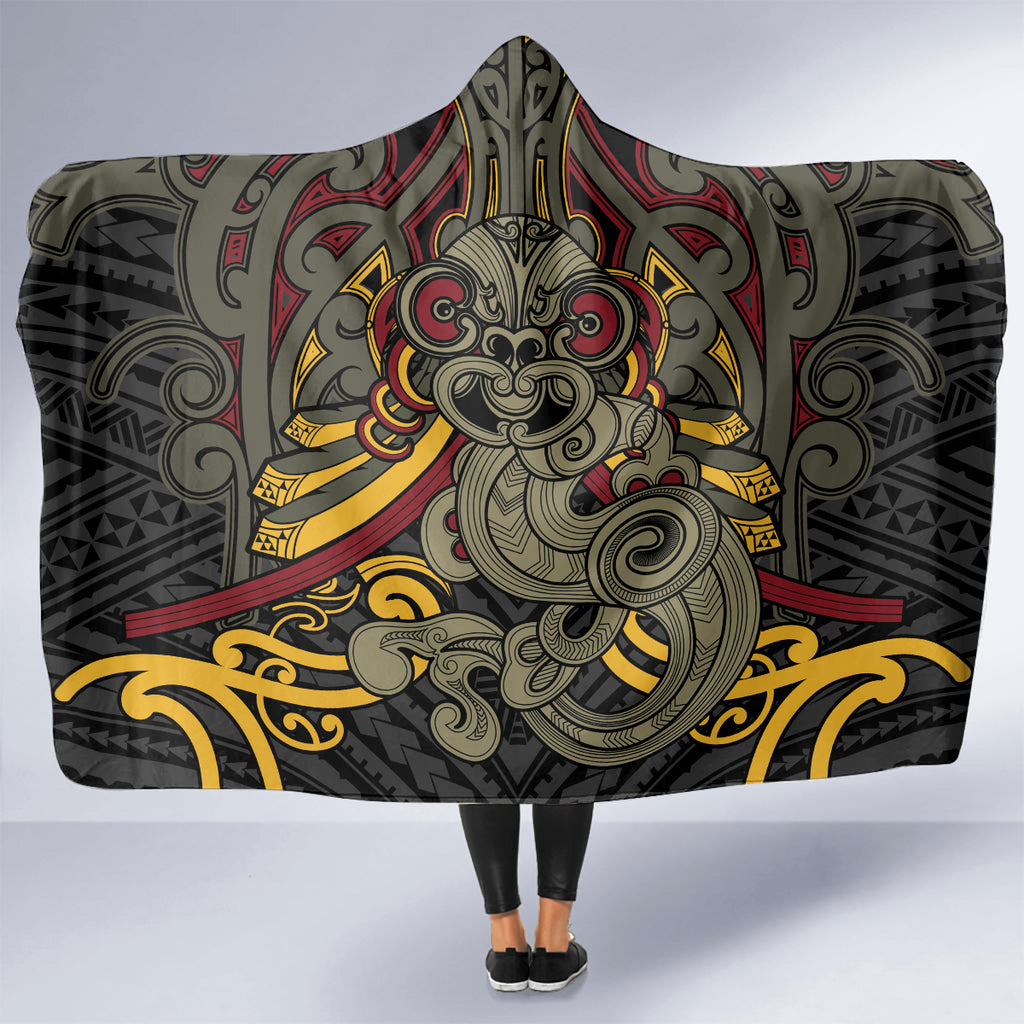 Maori Hei Tiki Tribal Tattoo Hooded Blanket