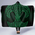 Kakariki Maori Ta Moko Poutama Art Hooded Blanket