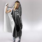 Ma Maori Ta Moko Poutama Art Hooded Blanket