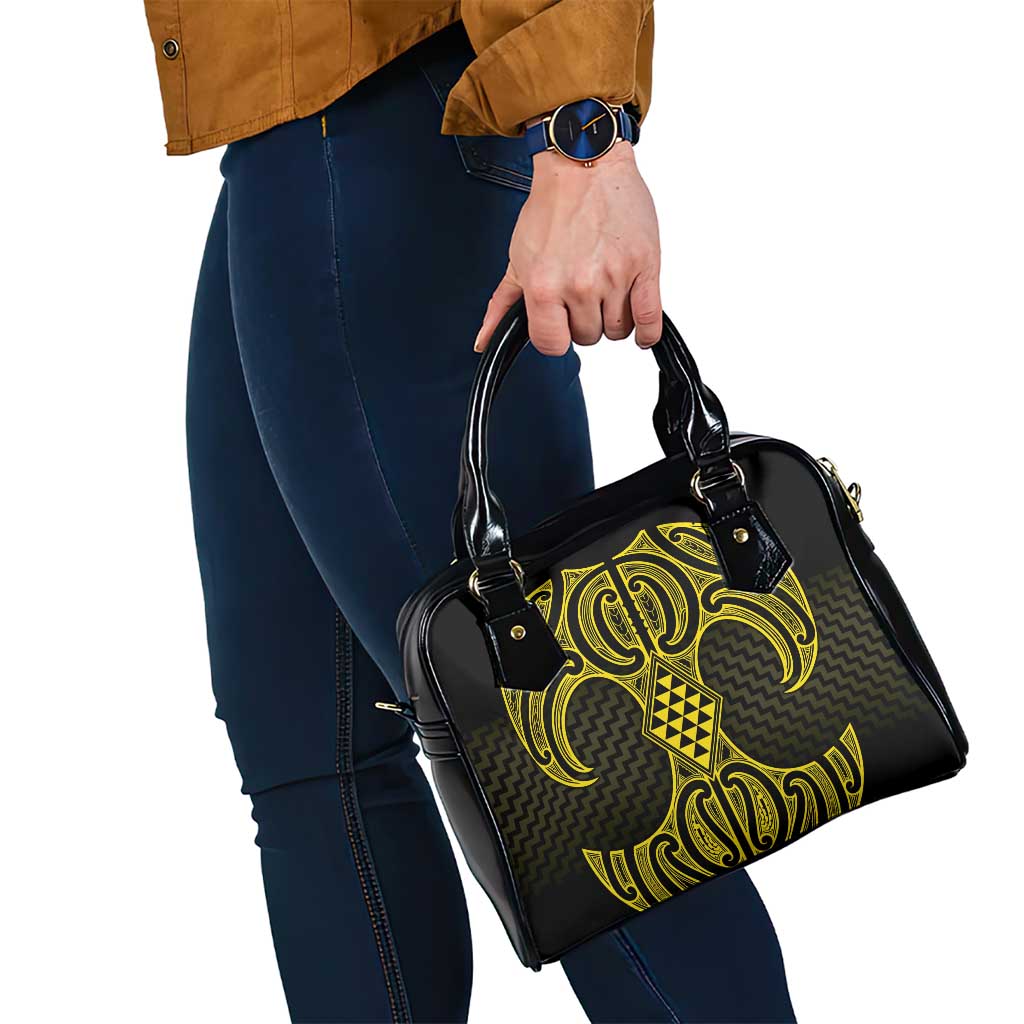Mahi-dawg Maori Ta Moko Poutama Art Shoulder Handbag