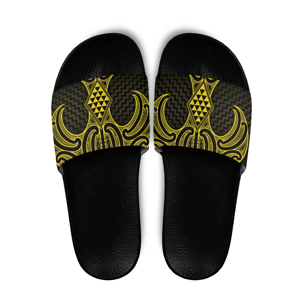 Mahi-dawg Maori Ta Moko Poutama Art Slide Sandals - Aussie Hoodie