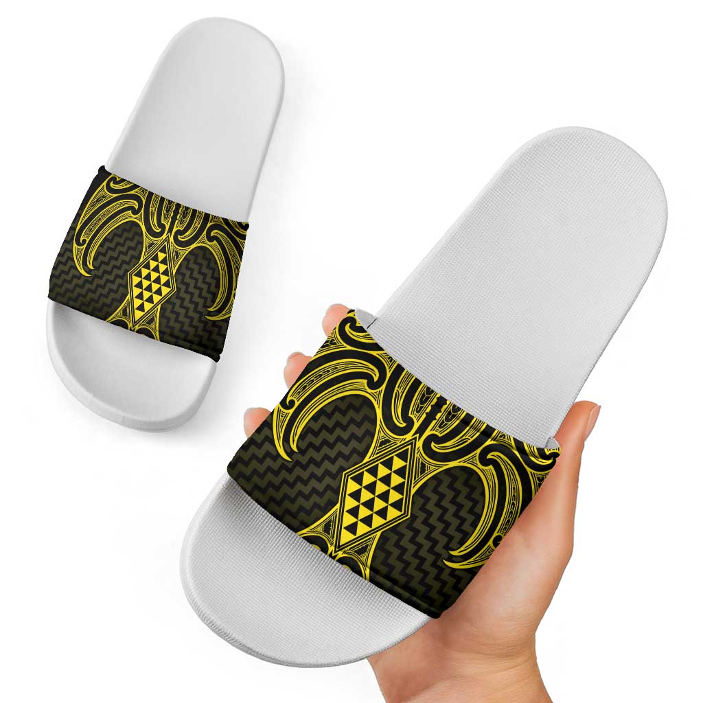 Mahi-dawg Maori Ta Moko Poutama Art Slide Sandals - Aussie Hoodie