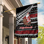 New Zealand Kiwi Santa Christmas Garden Flag He Wairua Kirihimete - Aussie Hoodie
