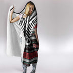 New Zealand Kiwi Santa Christmas Hooded Blanket He Wairua Kirihimete - Aussie Hoodie