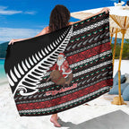 New Zealand Kiwi Santa Christmas Sarong He Wairua Kirihimete - Aussie Hoodie
