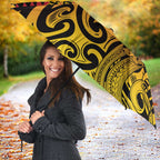 New Zealand Rangatira Custom Umbrella Red and Gold Niho Taniwha Maori Tribal - Aussie Hoodie