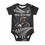 New Zealand Maori Rugby Custom Baby Onesie Glory Be To Black Silver-fern