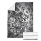 Aotearoa Maori Hei Tiki Blanket Kiwikiwi Kowhaiwhai Puhoro Motif