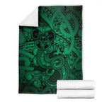 Aotearoa Maori Hei Tiki Blanket Kakariki Kowhaiwhai Puhoro Motif