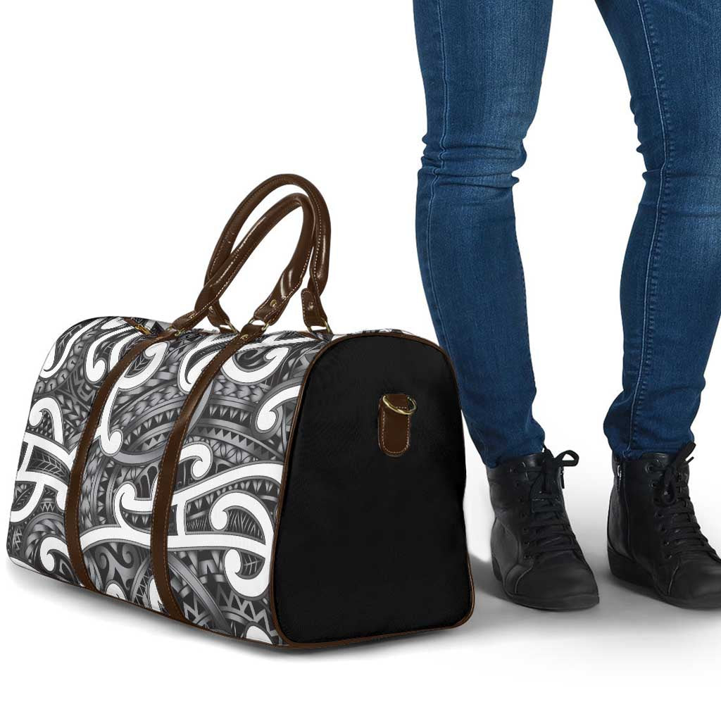 Aotearoa Maori Kowhaiwhai Travel Bag Kiwikiwi Puhoro and Patiki