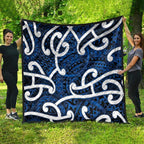 Aotearoa Maori Kowhaiwhai Quilt Kikorangi Puhoro and Patiki