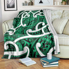 Aotearoa Maori Kowhaiwhai Blanket Kakariki Puhoro and Patiki