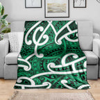 Aotearoa Maori Kowhaiwhai Blanket Kakariki Puhoro and Patiki