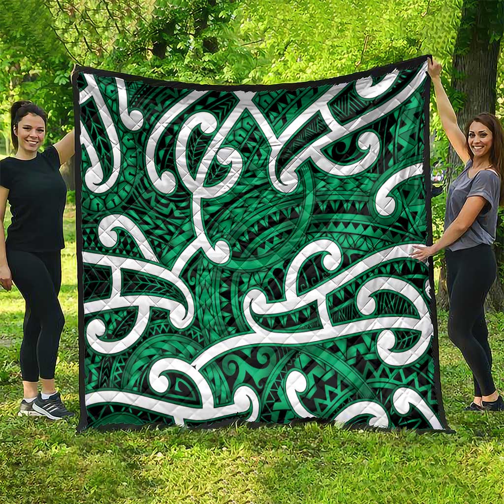 Aotearoa Maori Kowhaiwhai Quilt Kakariki Puhoro and Patiki