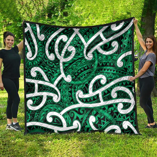 Aotearoa Maori Kowhaiwhai Quilt Kakariki Puhoro and Patiki