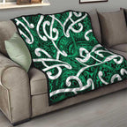 Aotearoa Maori Kowhaiwhai Quilt Kakariki Puhoro and Patiki