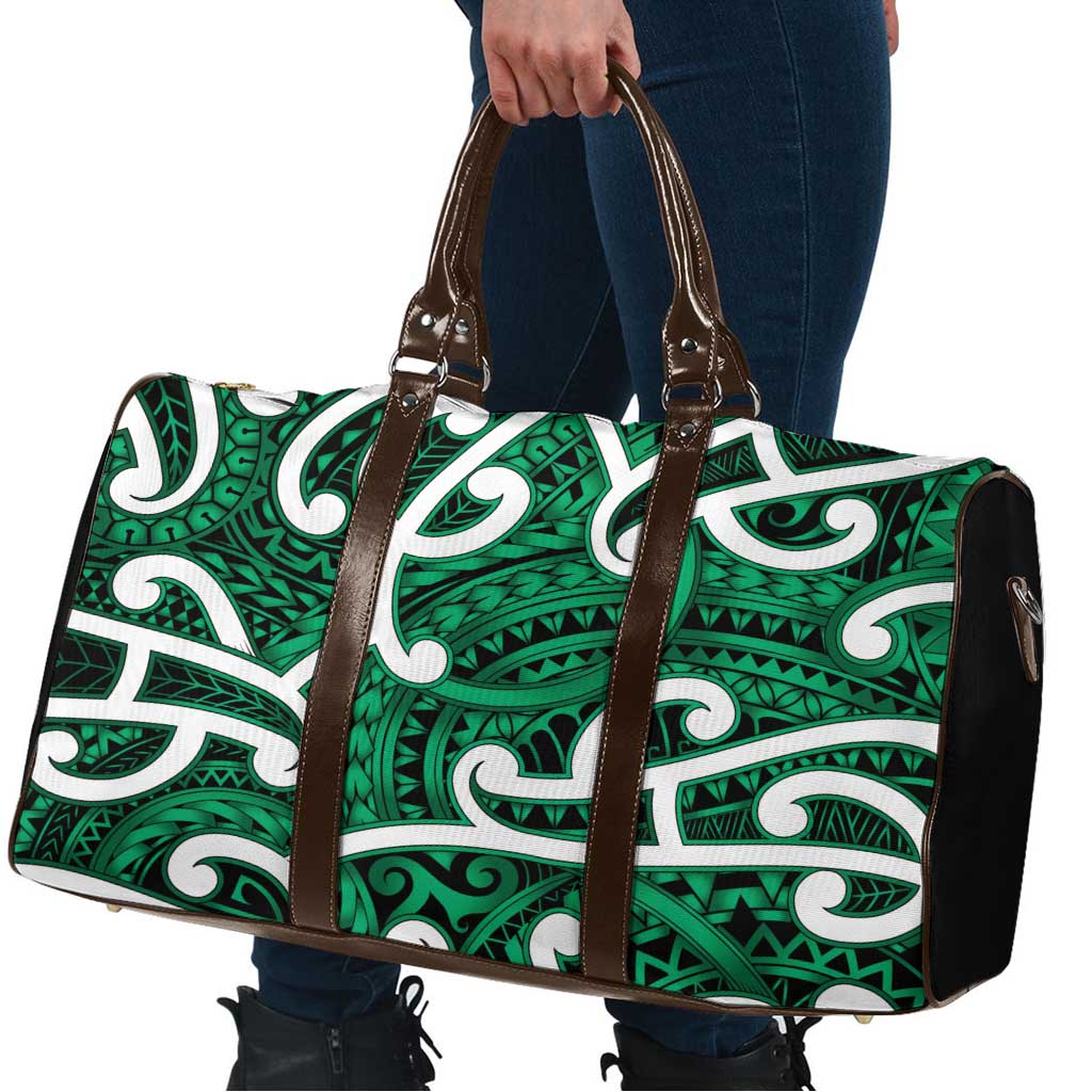 Aotearoa Maori Kowhaiwhai Travel Bag Kakariki Puhoro and Patiki