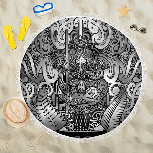 New Zealand Taiaha Maori Beach Blanket Kiwikiwi Minimalist Silver Fern Tukutuku Motif