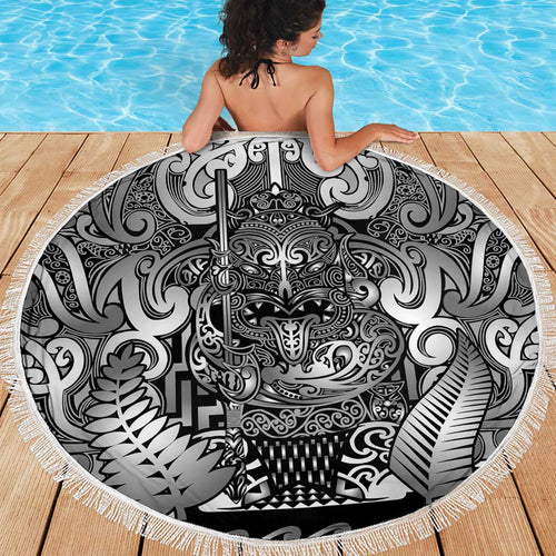 New Zealand Taiaha Maori Beach Blanket Kiwikiwi Minimalist Silver Fern Tukutuku Motif