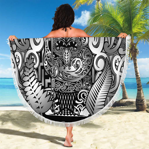 New Zealand Taiaha Maori Beach Blanket Kiwikiwi Minimalist Silver Fern Tukutuku Motif