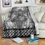New Zealand Taiaha Maori Blanket Kiwikiwi Minimalist Silver Fern Tukutuku Motif