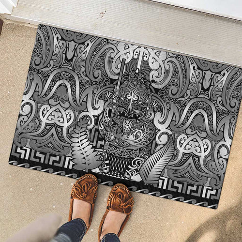New Zealand Taiaha Maori Rubber Doormat Kiwikiwi Minimalist Silver Fern Tukutuku Motif