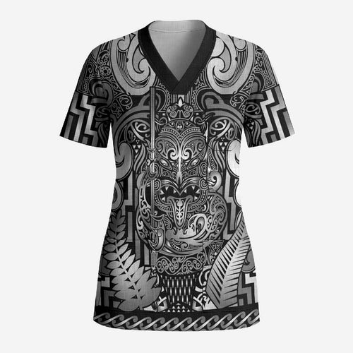 Custom New Zealand Taiaha Maori Scrub Top Kiwikiwi Minimalist Silver Fern Tukutuku Motif