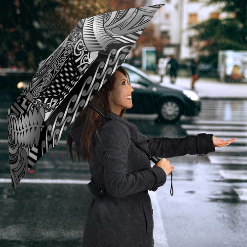 New Zealand Taiaha Maori Umbrella Kiwikiwi Minimalist Silver Fern Tukutuku Motif