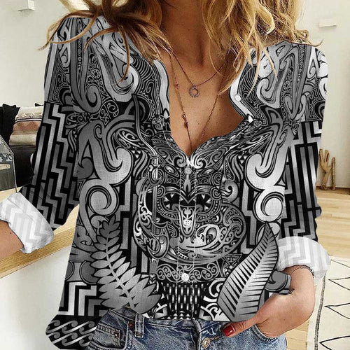 Custom New Zealand Taiaha Maori Women Casual Shirt Kiwikiwi Minimalist Silver Fern Tukutuku Motif