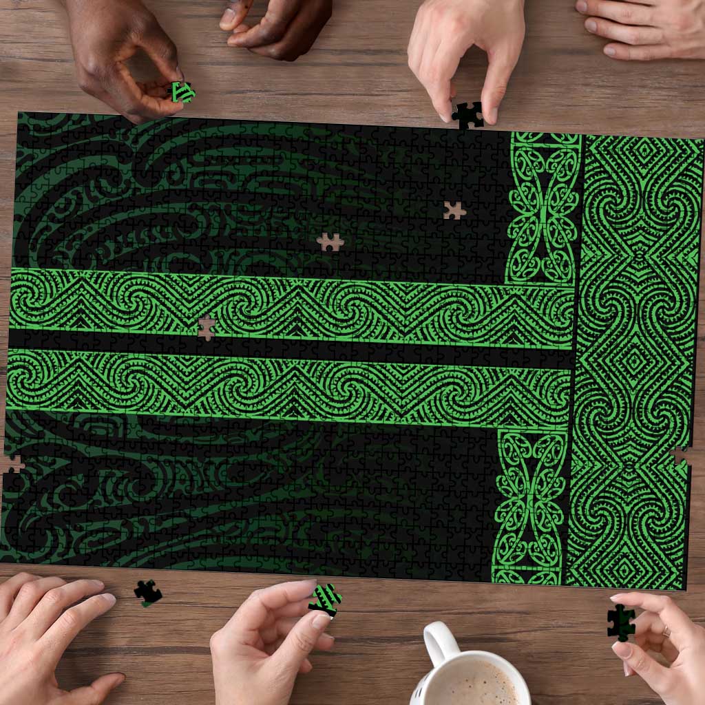 New Zealand Maori Kowhaiwhai Puzzle Kakariki Maui and Mangopare - Aussie Hoodie