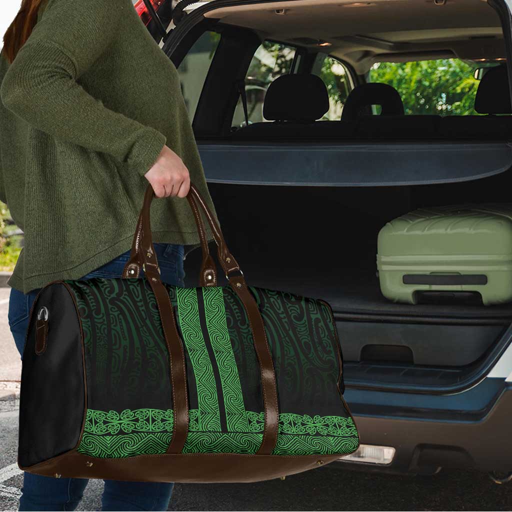 New Zealand Maori Kowhaiwhai Travel Bag Kakariki Maui and Mangopare - Aussie Hoodie