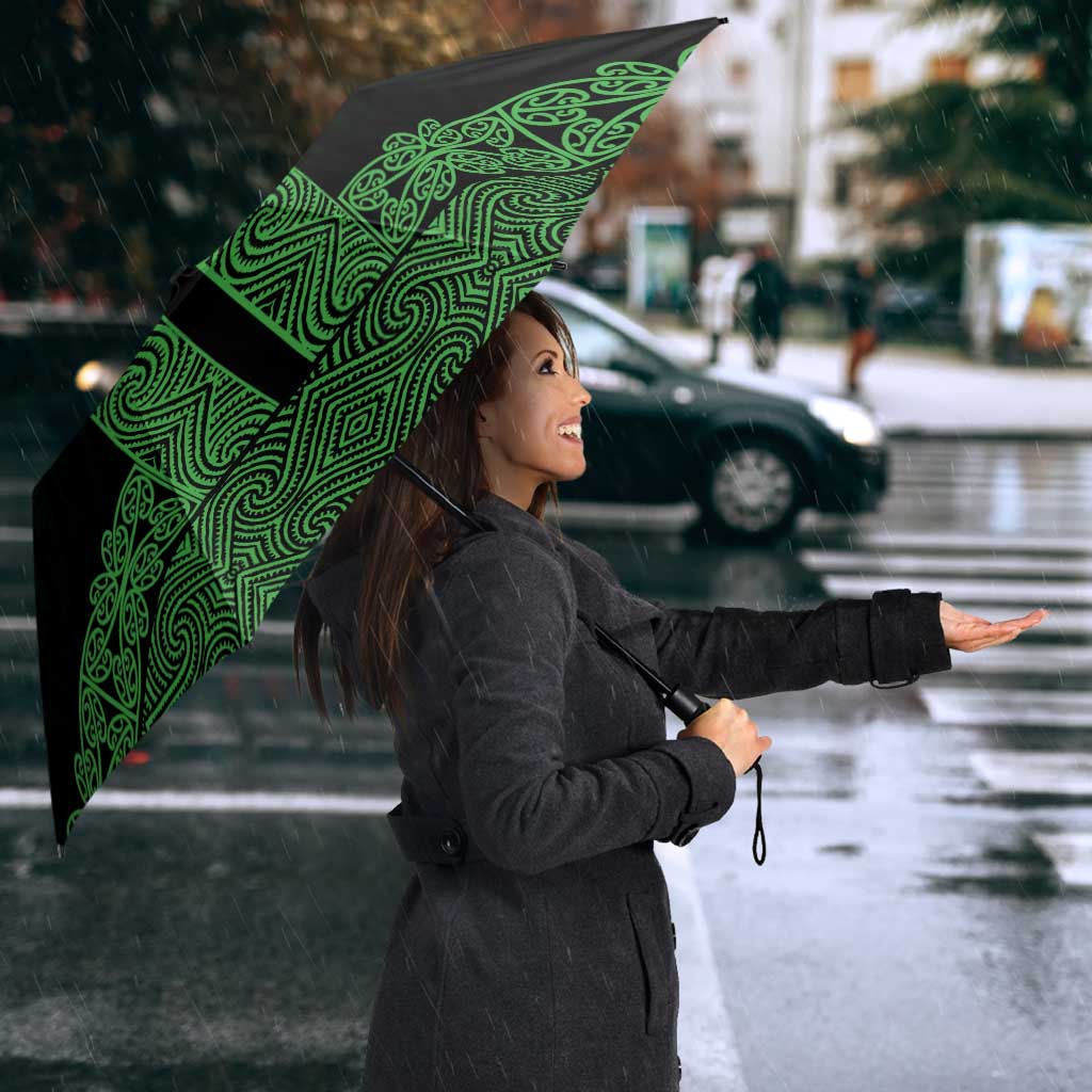 New Zealand Maori Kowhaiwhai Umbrella Kakariki Maui and Mangopare - Aussie Hoodie