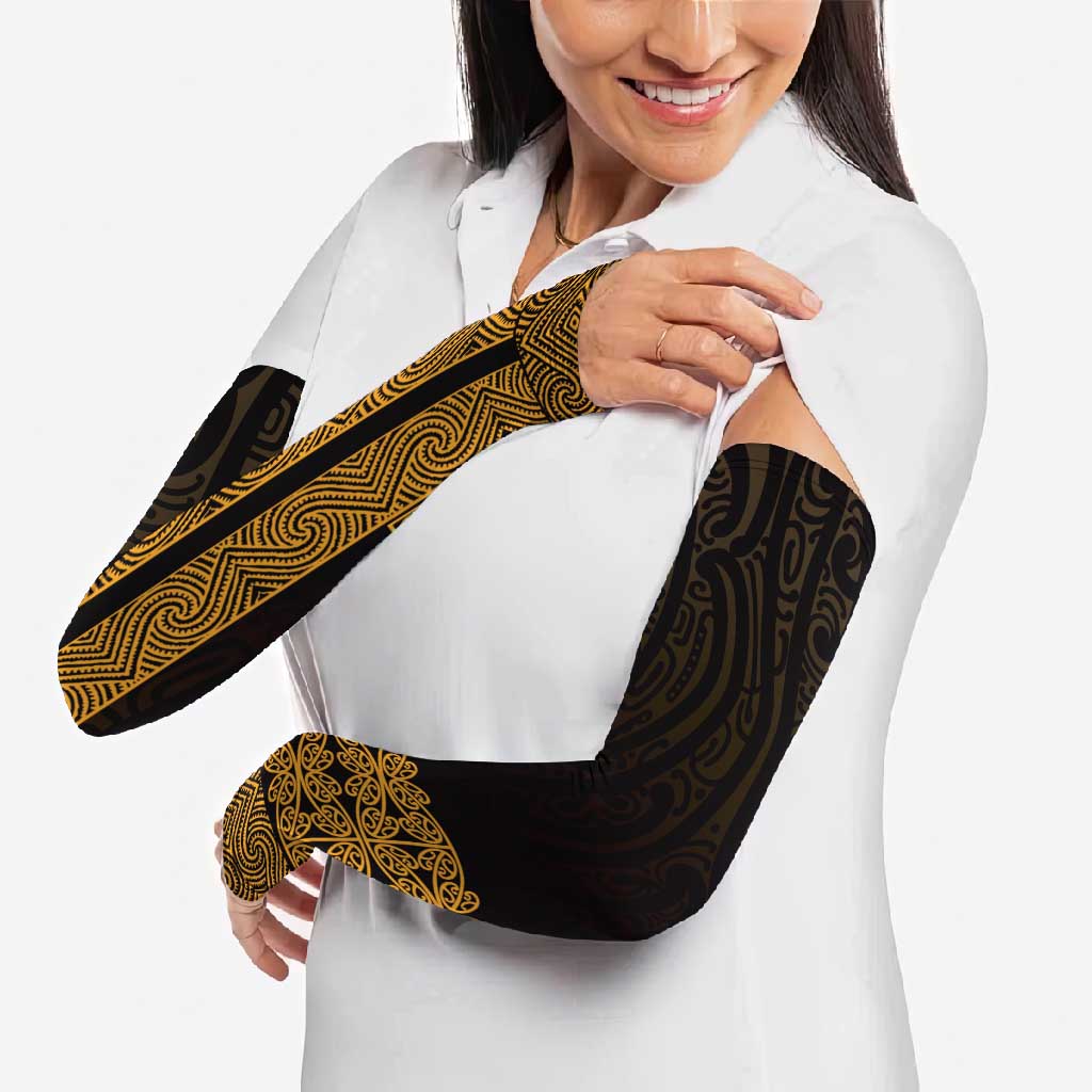 New Zealand Maori Kowhaiwhai Arm Sleeves Karaka Maui and Mangopare - Aussie Hoodie