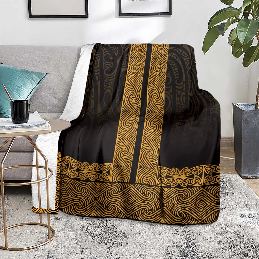 New Zealand Maori Kowhaiwhai Blanket Karaka Maui and Mangopare