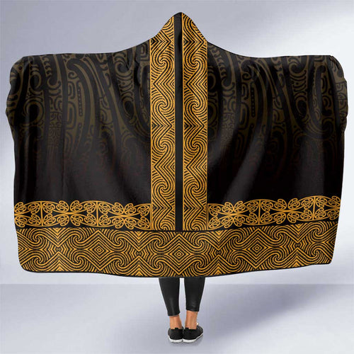 New Zealand Maori Kowhaiwhai Hooded Blanket Karaka Maui and Mangopare