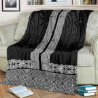 New Zealand Maori Kowhaiwhai Blanket Pango Maui and Mangopare