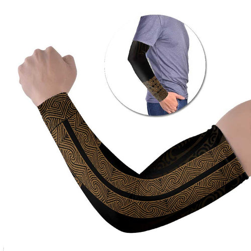 New Zealand Maori Kowhaiwhai Arm Sleeves Parauri Maui and Mangopare - Aussie Hoodie