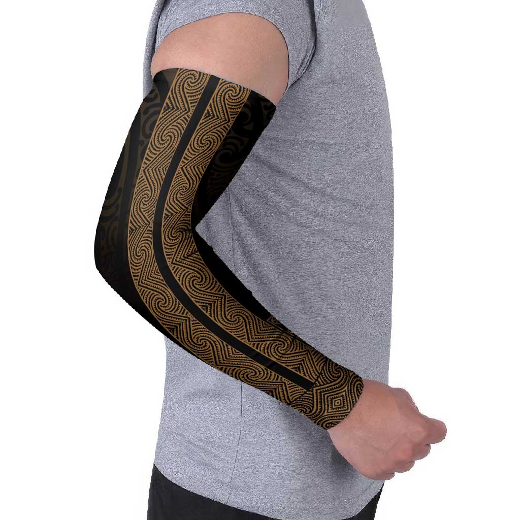 New Zealand Maori Kowhaiwhai Arm Sleeves Parauri Maui and Mangopare - Aussie Hoodie