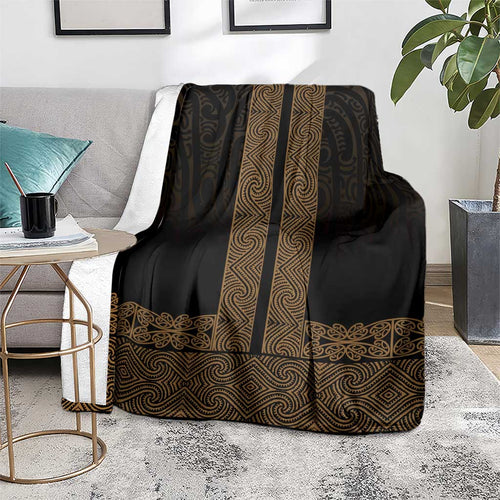New Zealand Maori Kowhaiwhai Blanket Parauri Maui and Mangopare